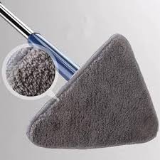 Microfibra de Alta Performance: O refil de microfibra, altamente absorvente, atrai e retém poeira, pelos e sujeira, garantindo uma limpeza profunda sem deixar rastros.